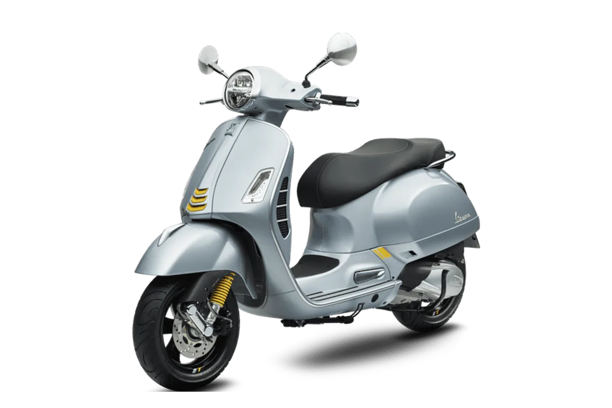 Vespa GTS 300 Super Tech warna silver, tampak depan samping