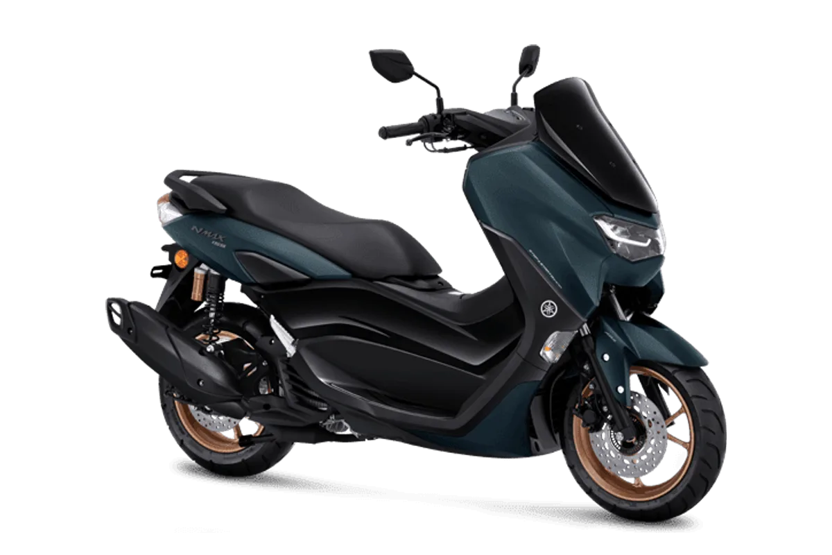 Yamaha NMAX 155 warna hijau gelap, tampak depan samping